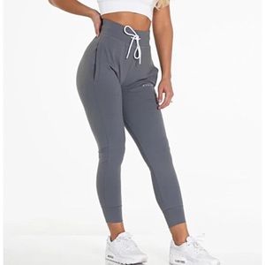 NVGTN CLOUD GREY JOGGERS